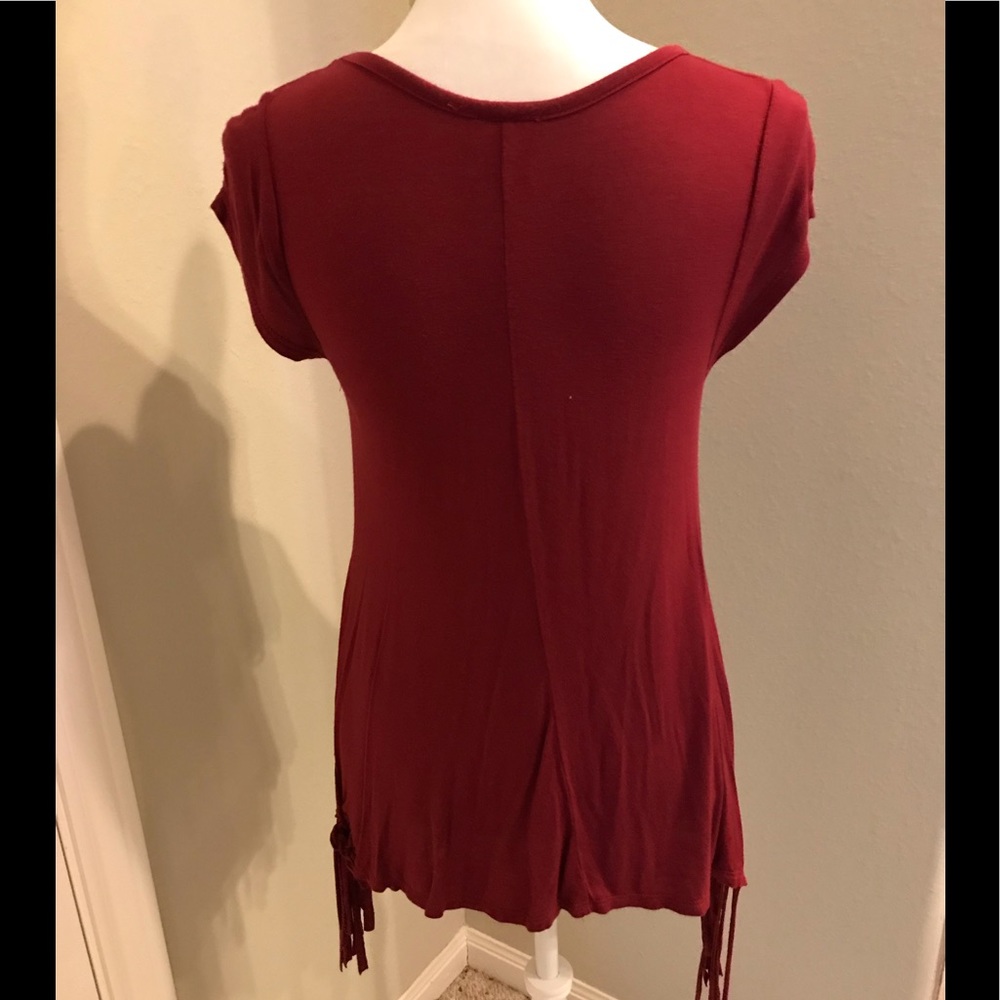 Women’s Top - Picture 2 of 5